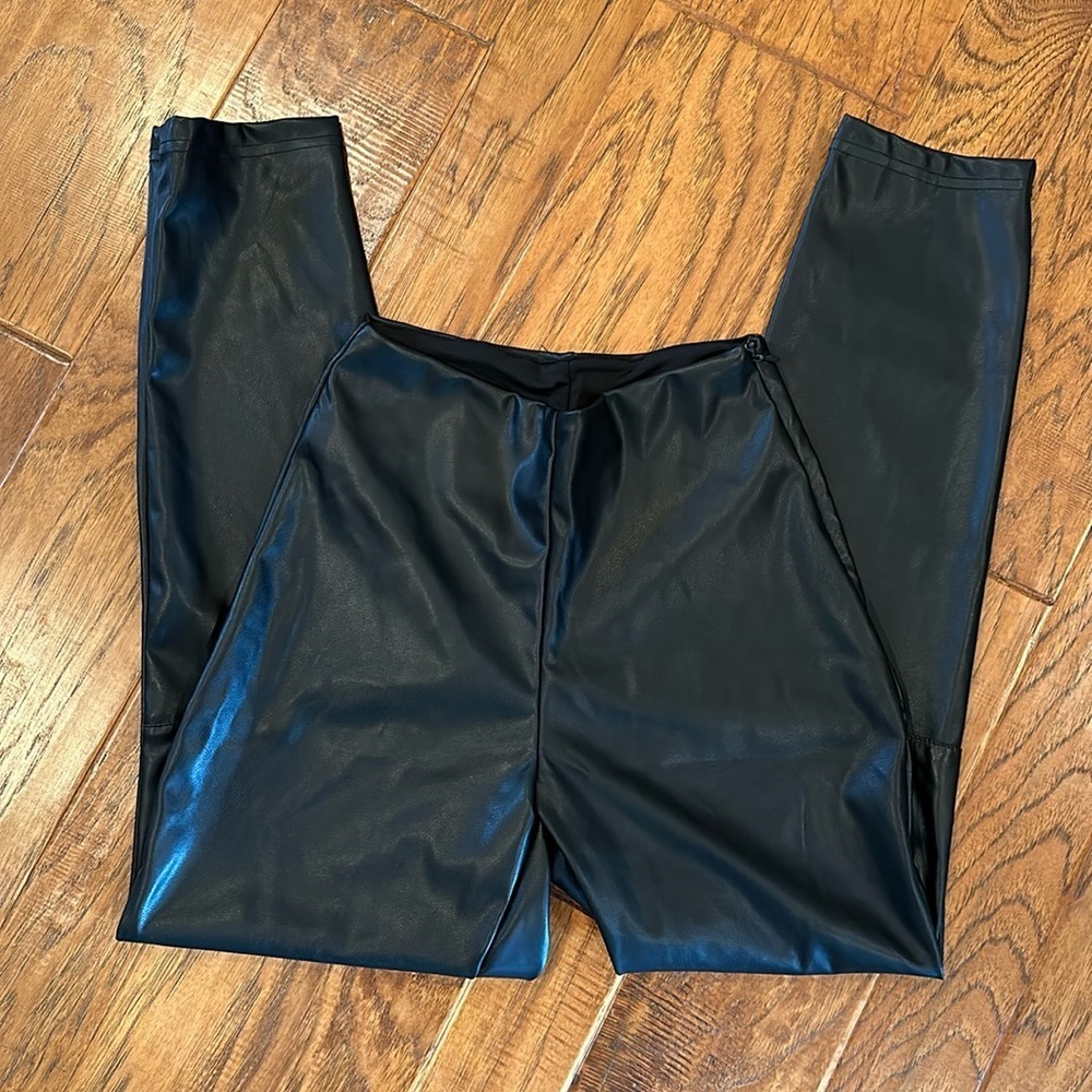 Fabletics Black Vegan Leather Leggings with Side Zip Size XS